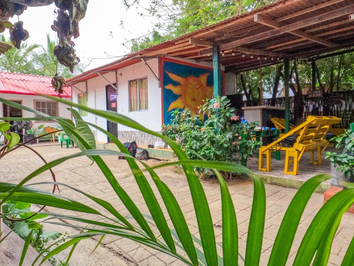 Palomino Hostel Екстер'єр фото