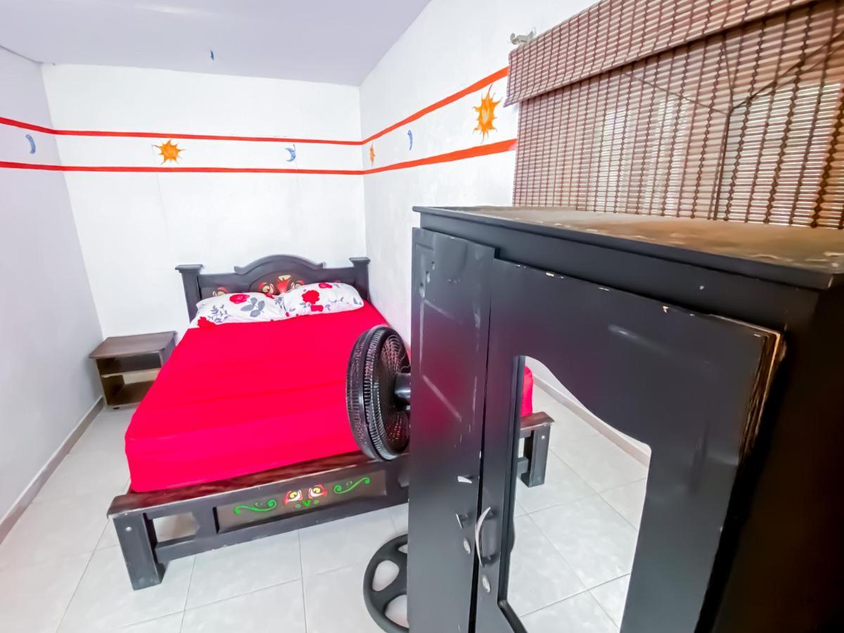 Palomino Hostel Екстер'єр фото